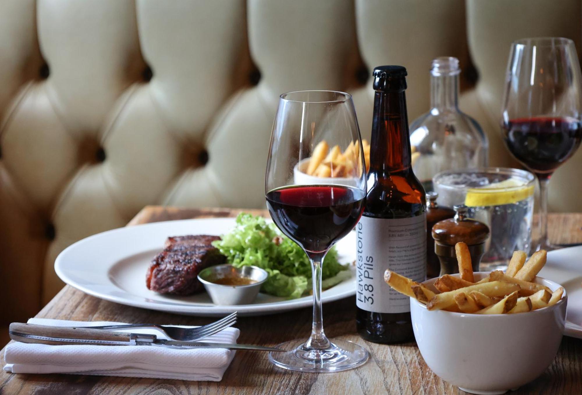 Herberg The Porterhouse Grill & 4*