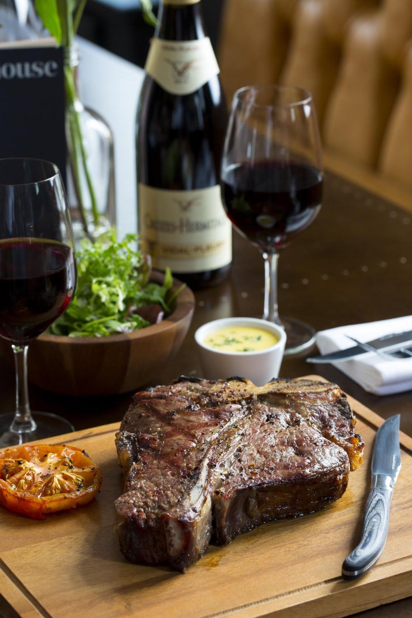 The Porterhouse Grill & 4*